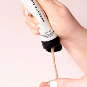 Avocado-Zinc Natural SPF Tinted Moisturizer Shade: Medium